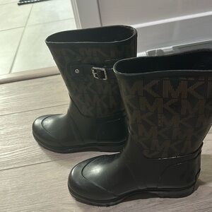 Michael kors rain boots
